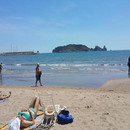 In Spain Near Sandy * 埃斯塔蒂特